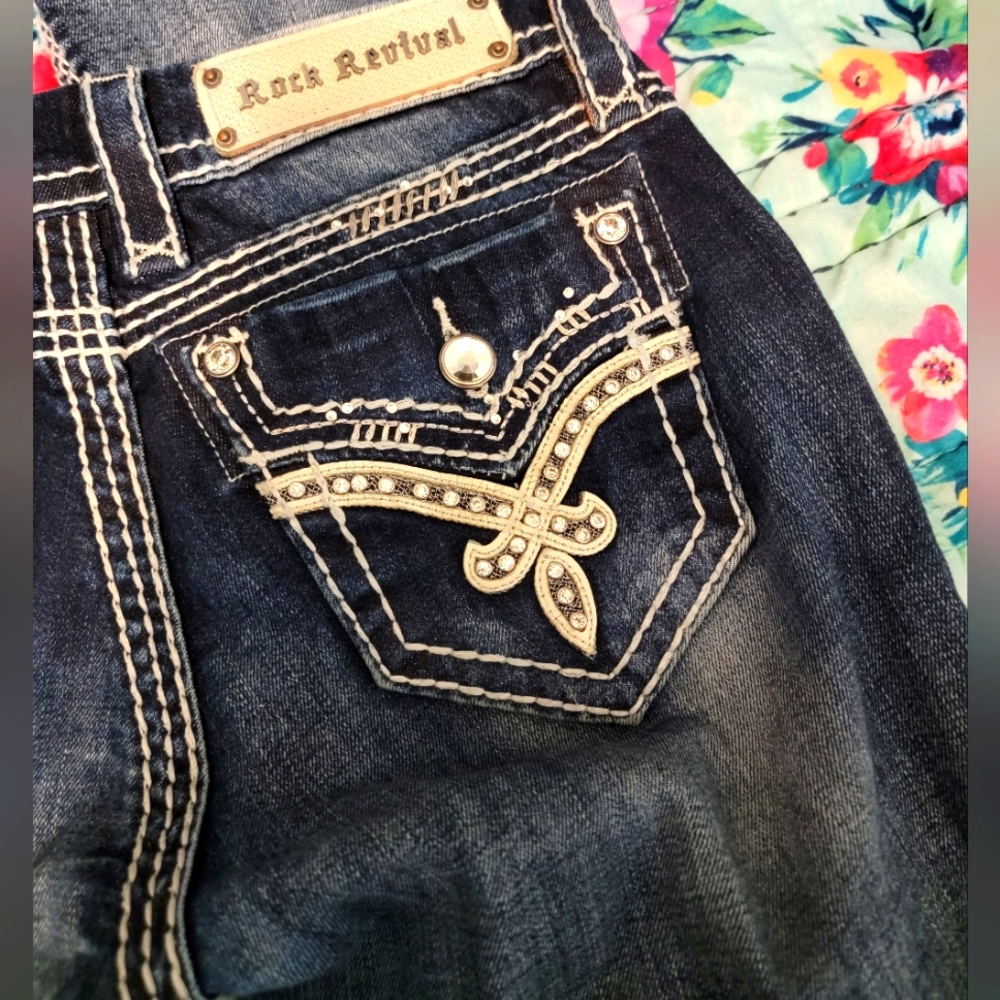 ELLIE BOOT ROCK REVIVAL Jeans: 26